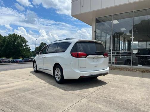 2018 Chrysler Pacifica Touring-L Plus