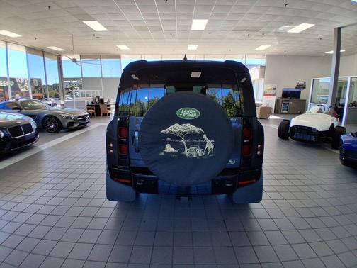 2023 Land Rover Defender 90 X-Dynamic SE
