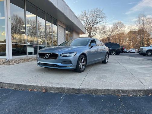 2018 Volvo S90 T5 Momentum