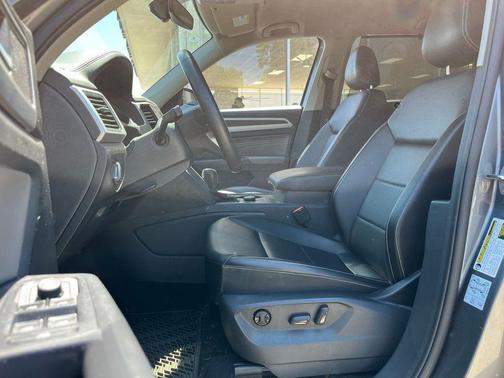 2021 Volkswagen Atlas 3.6L SE w/Technology