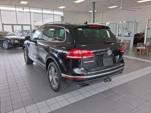 2016 Volkswagen Touareg VR6 Lux