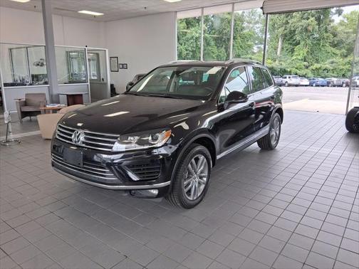 2016 Volkswagen Touareg VR6 Lux