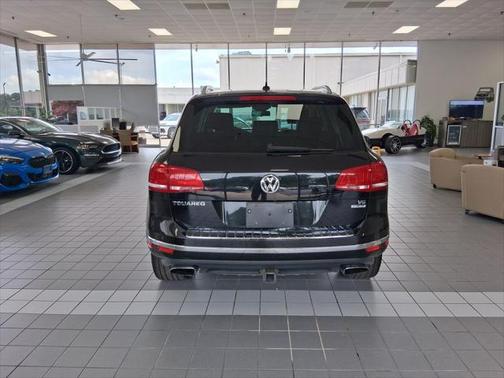 2016 Volkswagen Touareg VR6 Lux