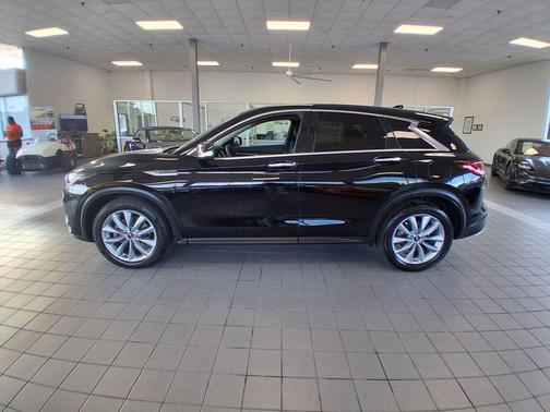 2022 INFINITI QX50 PURE