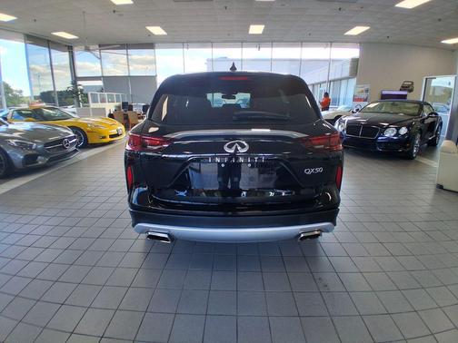 2022 INFINITI QX50 PURE