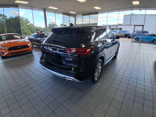 2022 INFINITI QX50 PURE