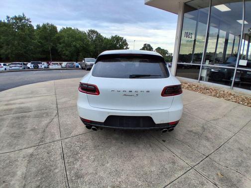 2016 Porsche Macan S