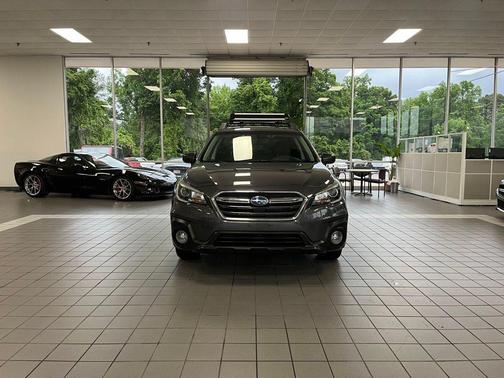 Gray Metallic 2019 Subaru Outback 2.5i Premium