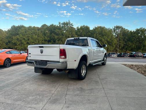 2016 RAM 3500 Laramie