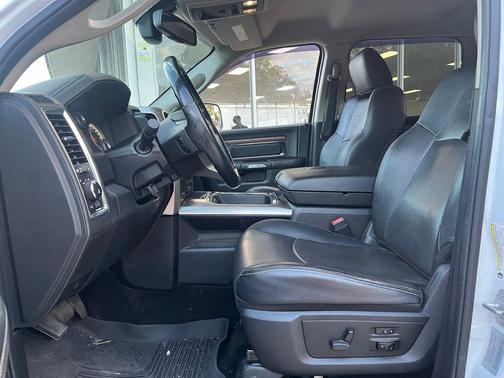 2016 RAM 3500 Laramie