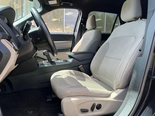 Black Metallic 2019 Ford Explorer XLT