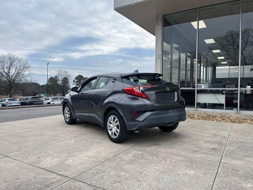 2019 Toyota C-HR LE