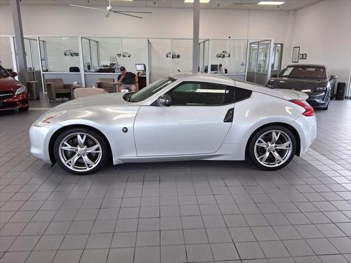 2012 Nissan 370Z Base
