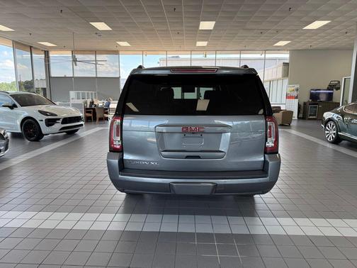 Satin Steel Metallic 2019 GMC Yukon XL SLT