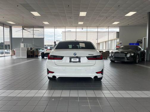 Alpine White 2019 BMW 330 330i