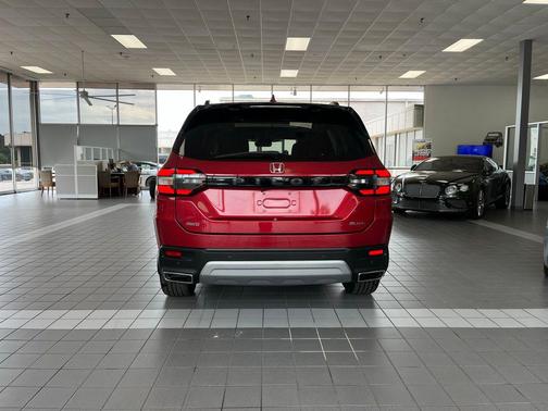 Radiant Red Metallic II 2023 Honda Pilot AWD Elite