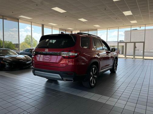 2023 Honda Pilot Elite