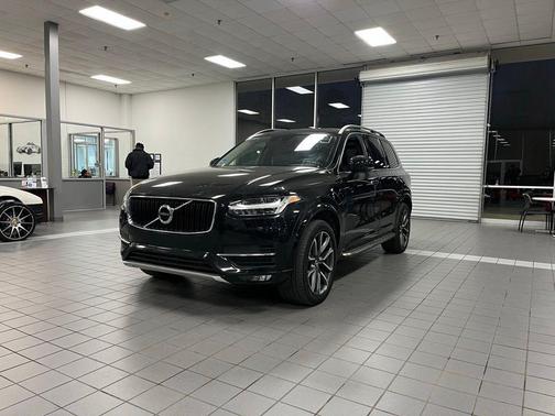 2019 Volvo XC90 T6 Momentum