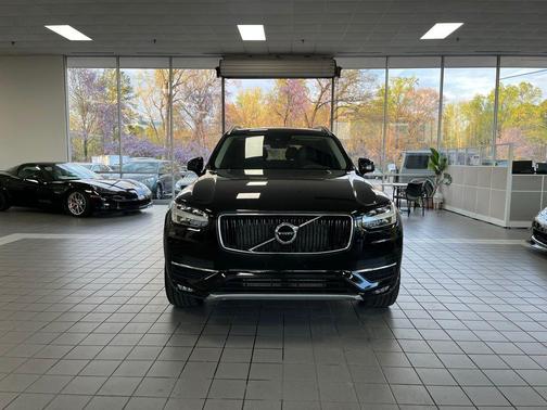Onyx Black Metallic 2019 Volvo XC90 T6 Momentum