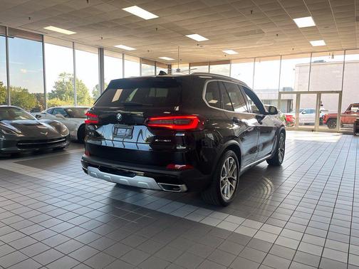 Jet Black 2022 BMW X5 xDrive40i