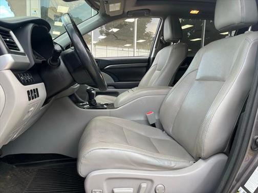 2017 Toyota Highlander Limited Platinum