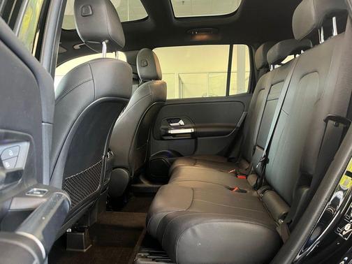 Black 2022 Mercedes-Benz GLB 250 4MATIC