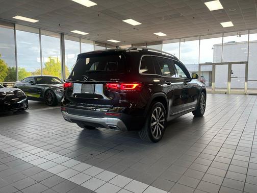 Black 2022 Mercedes-Benz GLB 250 4MATIC
