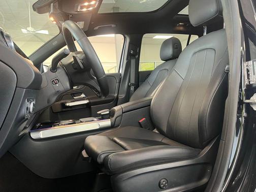 Black 2022 Mercedes-Benz GLB 250 4MATIC