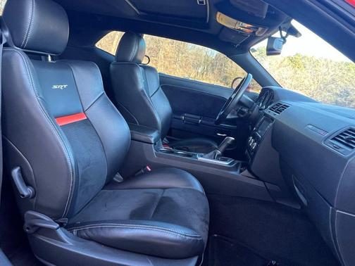 2009 Dodge Challenger SRT8