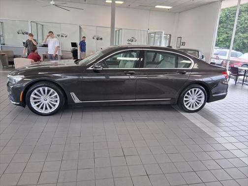 2017 BMW 740 xDrive
