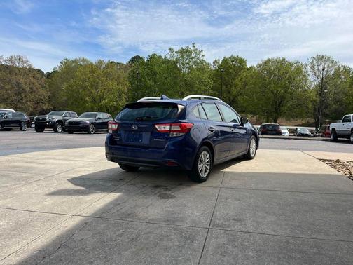 2018 Subaru Impreza 2.0i Premium