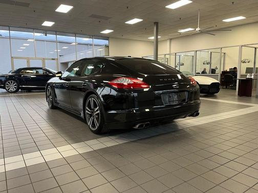 2012 Porsche Panamera Turbo