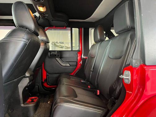 2016 Jeep Wrangler Unlimited Freedom