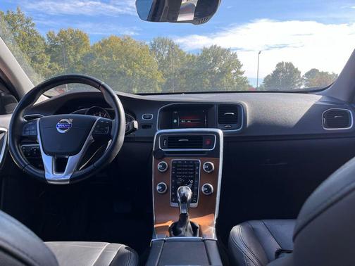 2016 Volvo S60 Inscription T5 Drive-E Premier