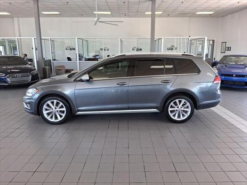 2018 Volkswagen Golf Alltrack TSI S