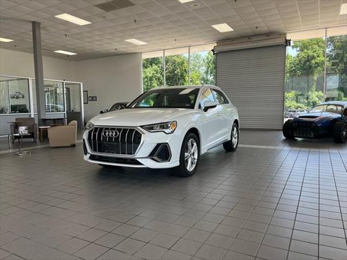 2023 Audi Q3 Premium 45 TFSI S line quattro Tiptronic