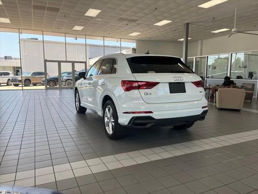 2023 Audi Q3 Premium 45 TFSI S line quattro Tiptronic