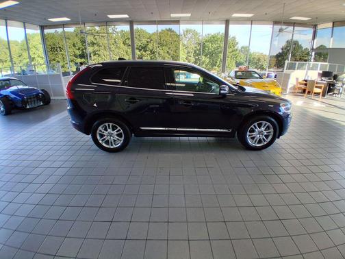 2016 Volvo XC60 T5 Platinum