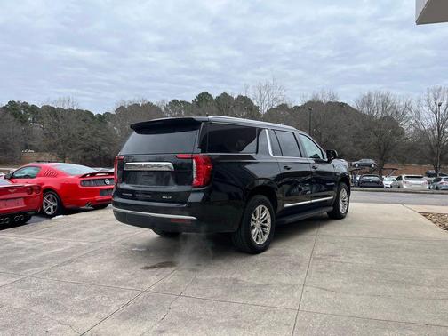 2022 GMC Yukon XL SLT