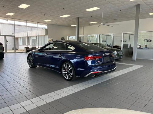 Navarra Blue Metallic 2024 Audi S5 Premium Plus TFSI quattro Tiptronic