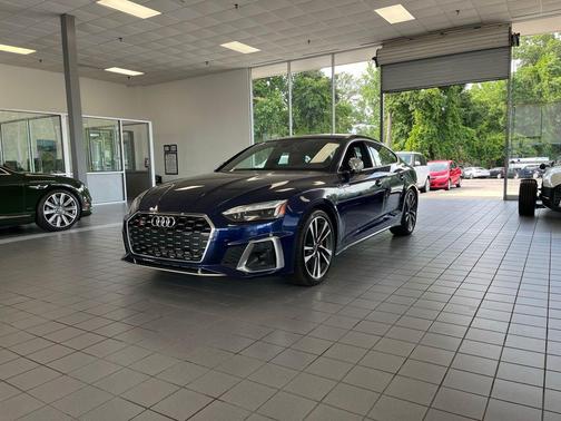 Navarra Blue Metallic 2024 Audi S5 Premium Plus TFSI quattro Tiptronic