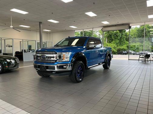 Velocity Blue Metallic 2019 Ford F-150 XLT