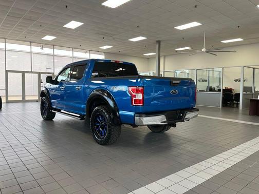 Velocity Blue Metallic 2019 Ford F-150 XLT