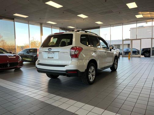 Satin White Pearl 2015 Subaru Forester 2.5i Premium