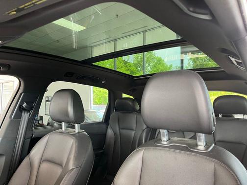 Graphite Gray Metallic 2017 Audi Q7 3.0T Premium