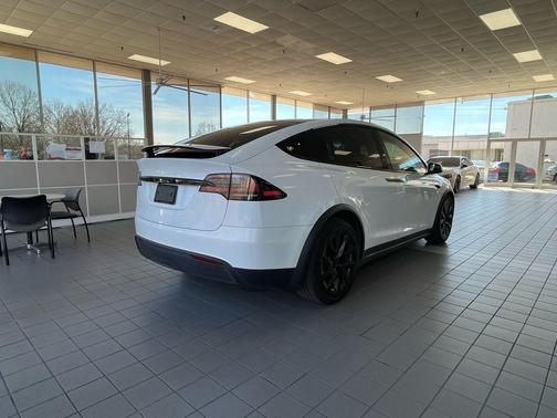 2023 Tesla Model X Standard Range