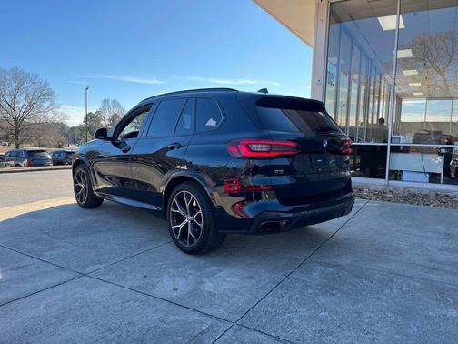2022 BMW X5 M50i
