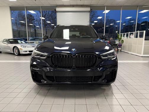 2022 BMW X5 M50i