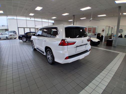 2018 Lexus LX 570 Base