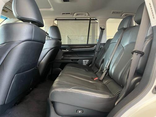 2018 Lexus LX 570 Base